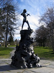 Peter Pan statue Kensington garden