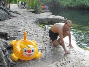 Loin de toute civilisation, au coeur d'une jungle remplie à ras bord de jaguars (la "jungla" comme on dit ici), j'ai retrouvé la piste des Mayas !